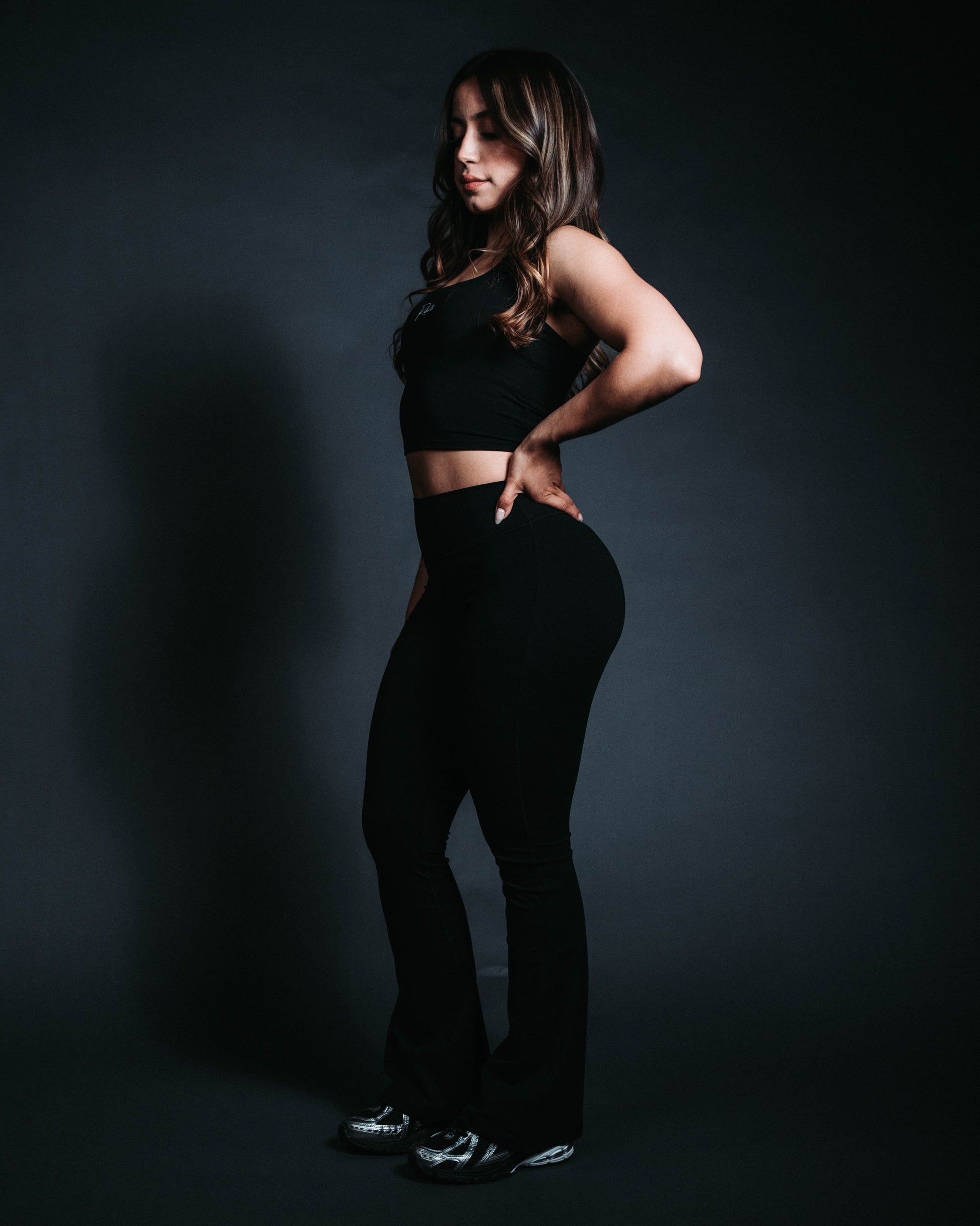 Woman wearing a black outfit