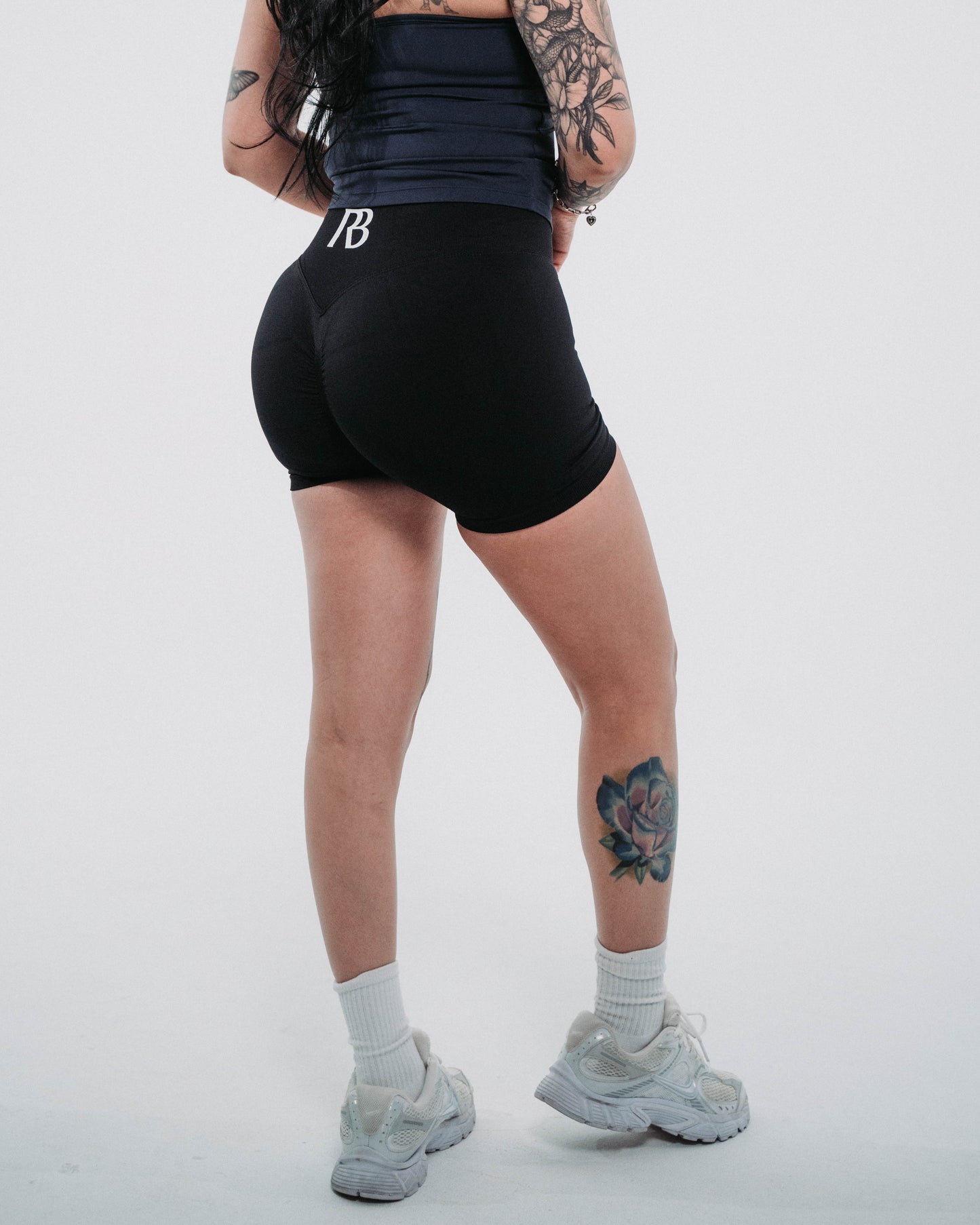 REBITH SCULPT SHORTS - BLACK