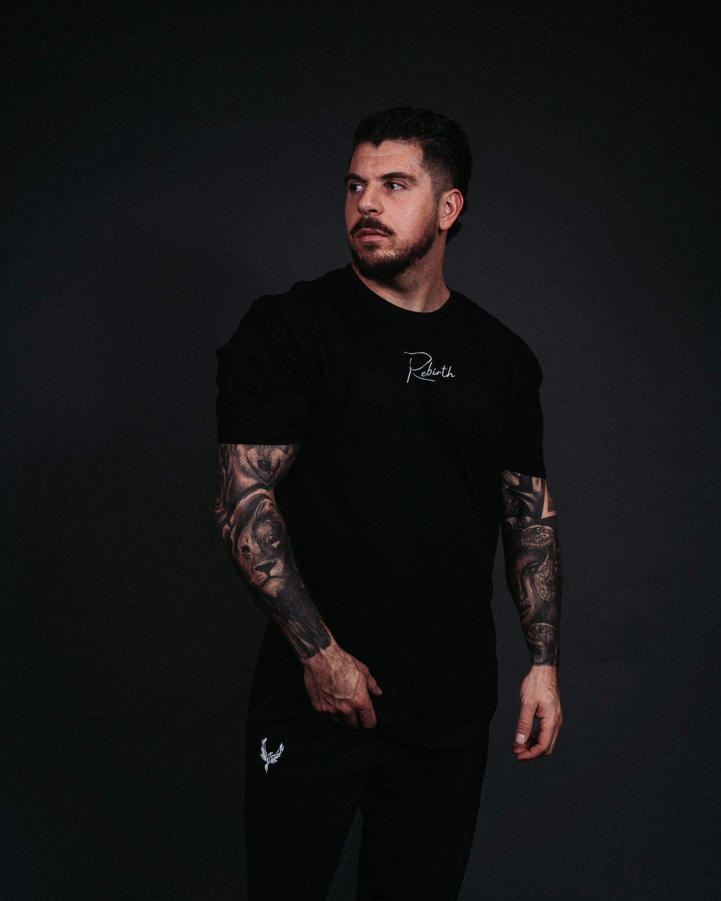 SCRIPT TEE - BLACK